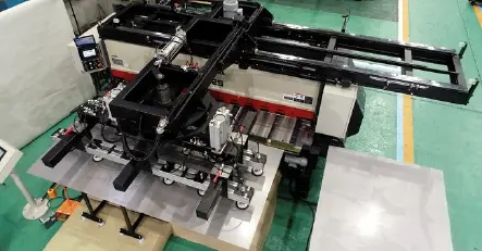 材料シート自動搬入装置PL型4